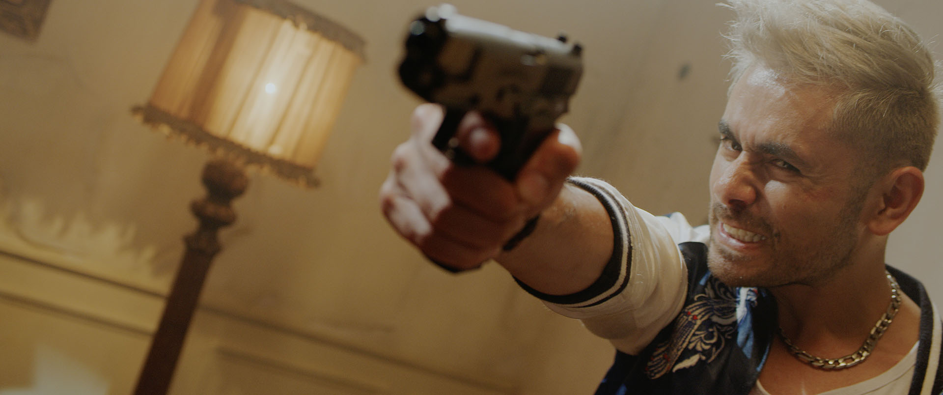 Tumba para Três, Uma